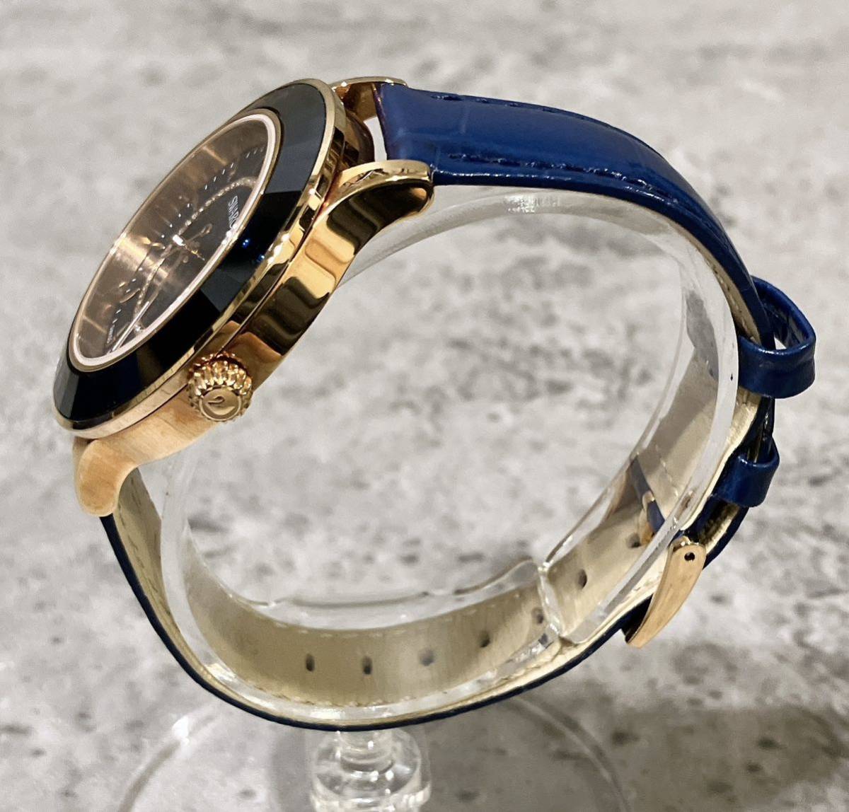 バーゲンで 希少 美品 スワロフスキー ブルー 腕時計 chrono lux octea