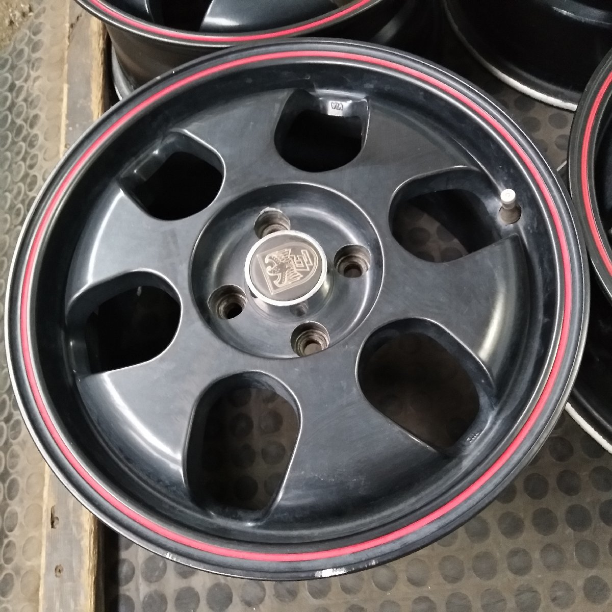 管理番号：S7-45【4本価格】【15x6.5J 4x100 ET+35 ハブ73】CENTER LINE・ロードスター シビック等・直接引取可能・下取り可能_画像4