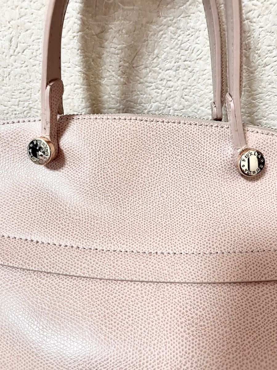 FURLA フルラ パイパーM バッグ ピンクベージュ チャーム FURLA フルラ パイパーM バッグ ピンクベージュ チャーム