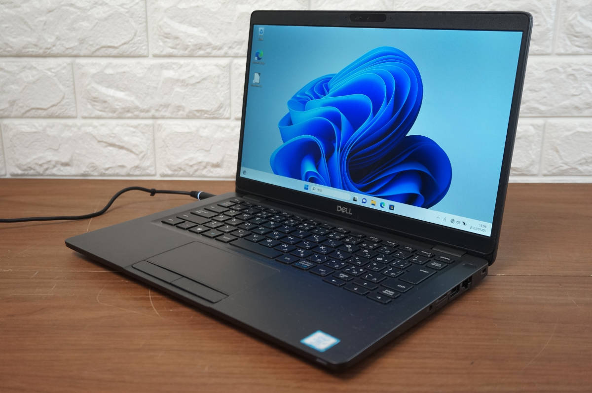 DELL LATITUDE 5300 《 第8世代 Core i7-8665U 1.90GHz / 16GB / SSD