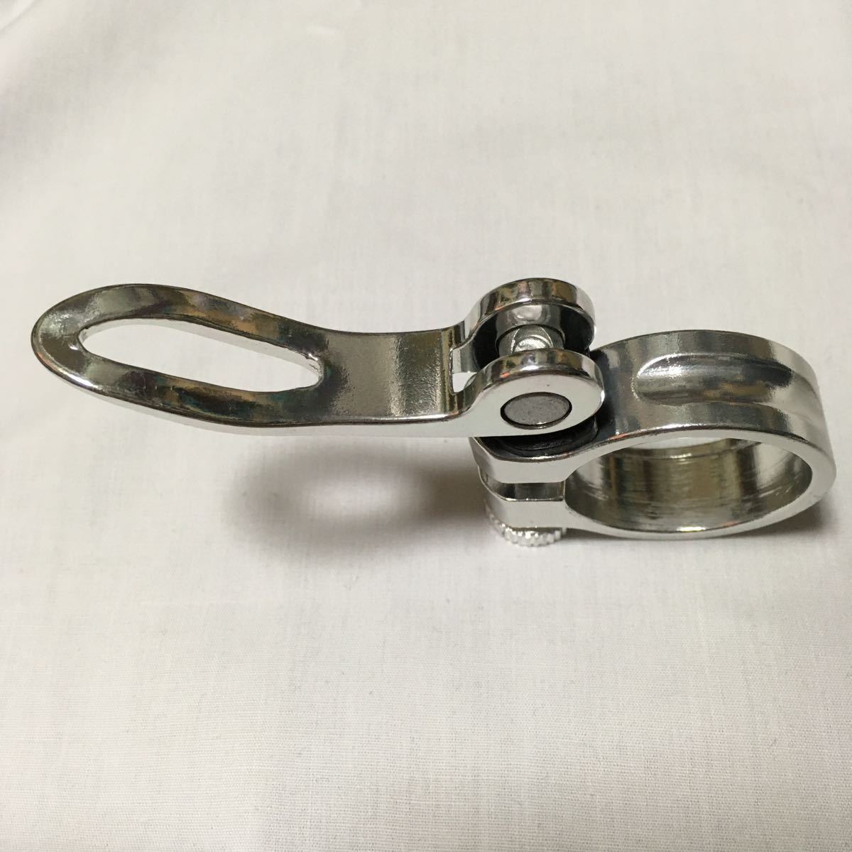 * new goods!! bicycle light weight aluminium QR sheet clamp φ31.8mm for silver *