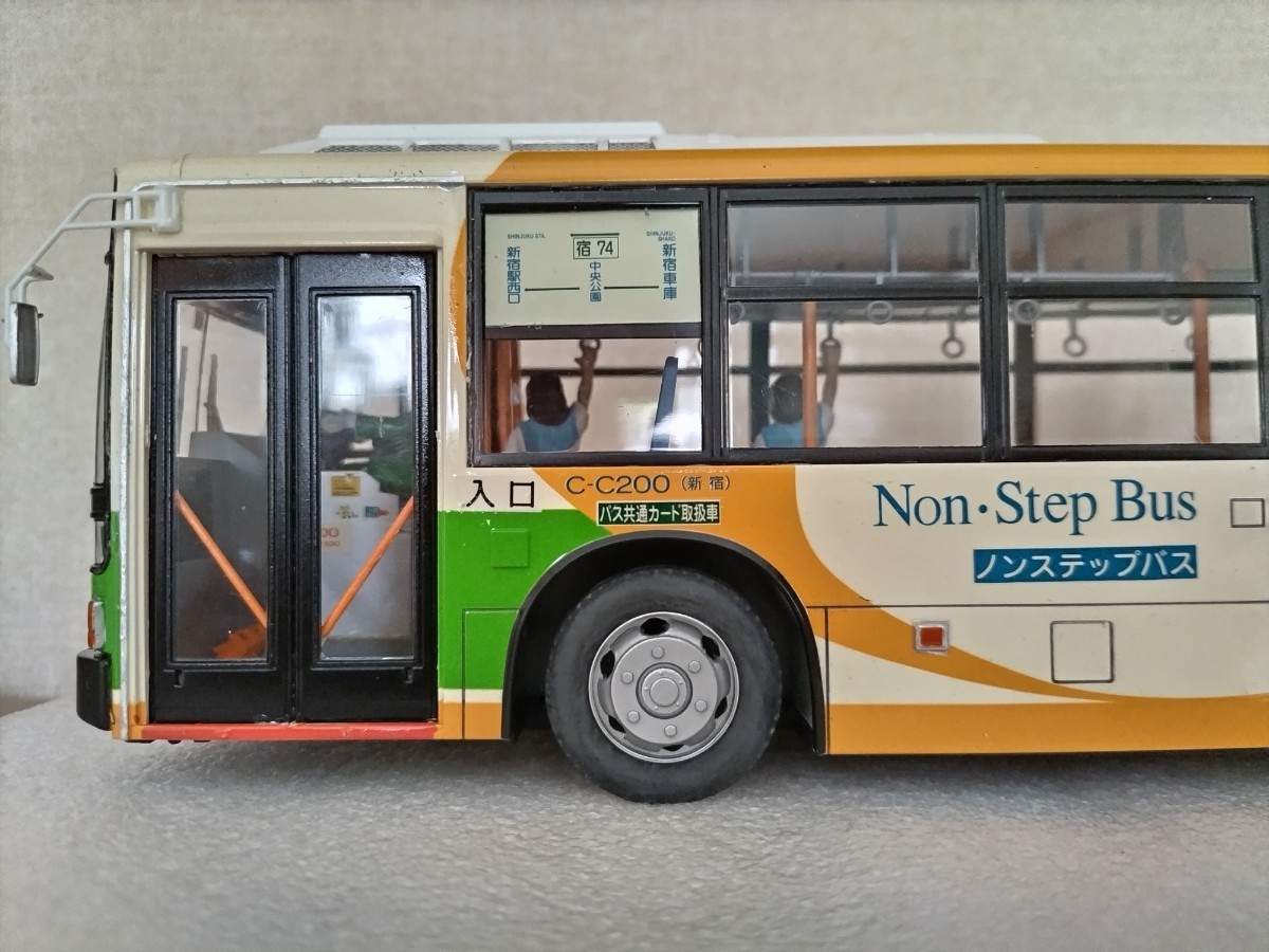 アオシマ模型 1/32東京都営バス(三菱ふそうエアロスター)素人組立品