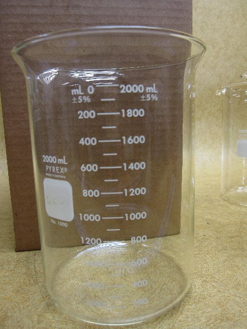 美中古 PYREX(パイレックス) ビーカー No.1000 2Ｌ ガラス 4個セット 実験器具 計量　理化学実験 化学実験 理系インテリア レトロ ①　_画像2