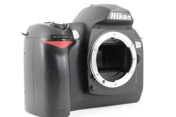 今年も話題の D70 NIKON ★極上品★ ボディ #G379 ★シャッター、フラッシュOK★ ニコン 今年も話題の D70 NIKON ★極上品★ ボディ #G379 ★シャッター、フラッシュOK★ ニコン