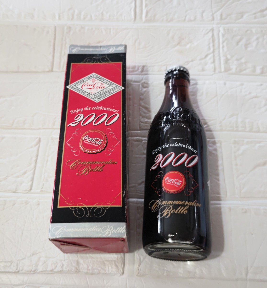 ミレニアムボトル コカコーラ ガラス 瓶 2000年記念 300ml