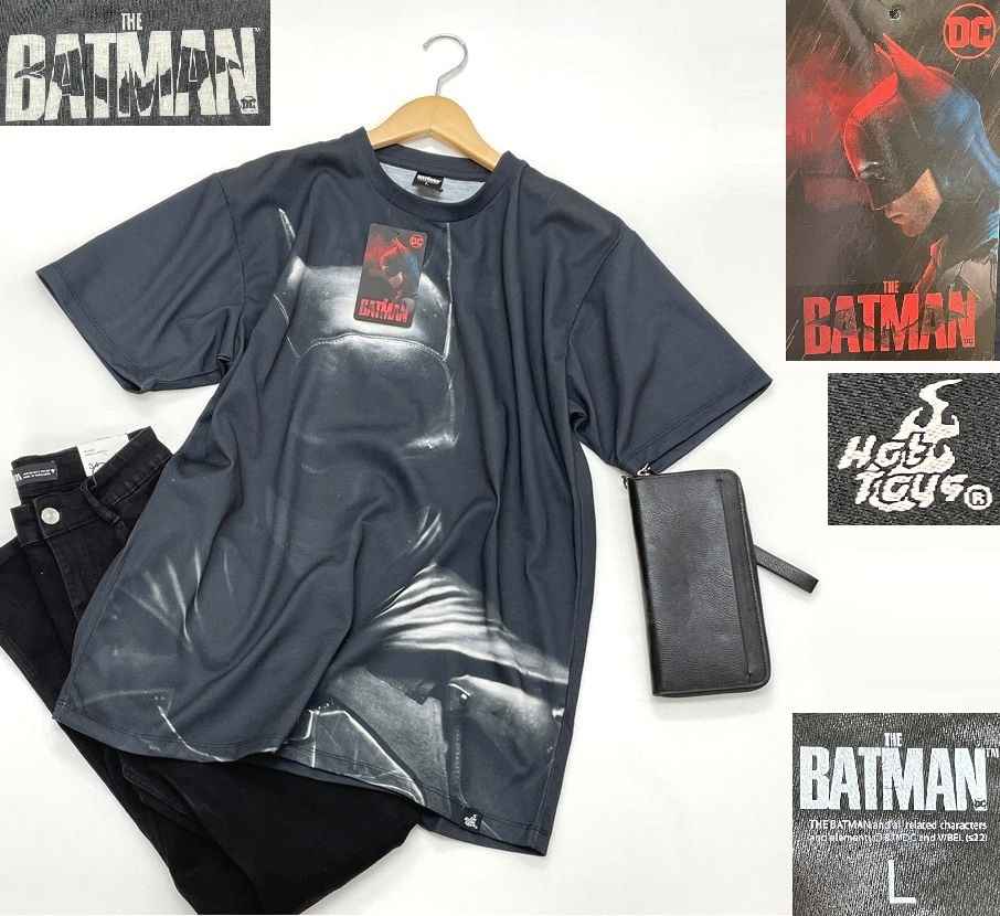 未使用品 /L/ HOT TOYS The Batman ブラック 半袖プリントTシャツ メンズ レディース カジュアル タグ ロゴ 黒色 ホットトイズ バットマン_画像1