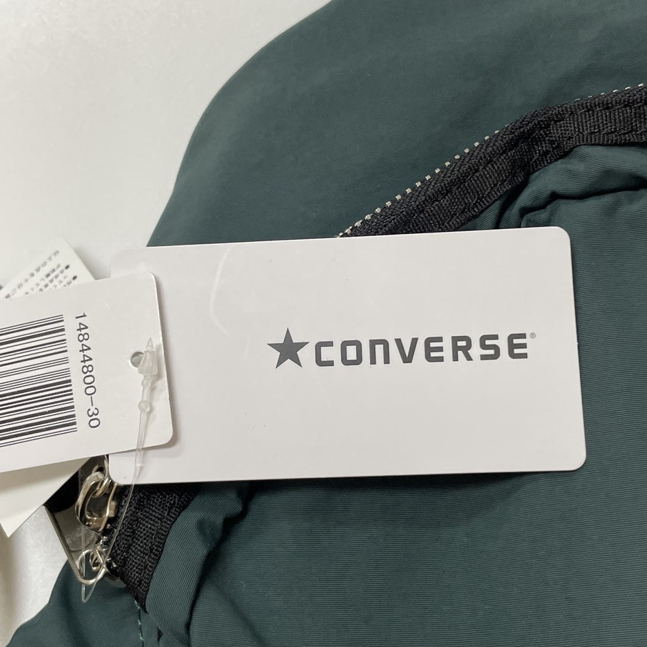 未使用品 CONVERSE グリーン ボディバッグ レディース メンズ ウエストポーチ コンパクト アウトドアキャンプレジャー タグ旅行 コンバース