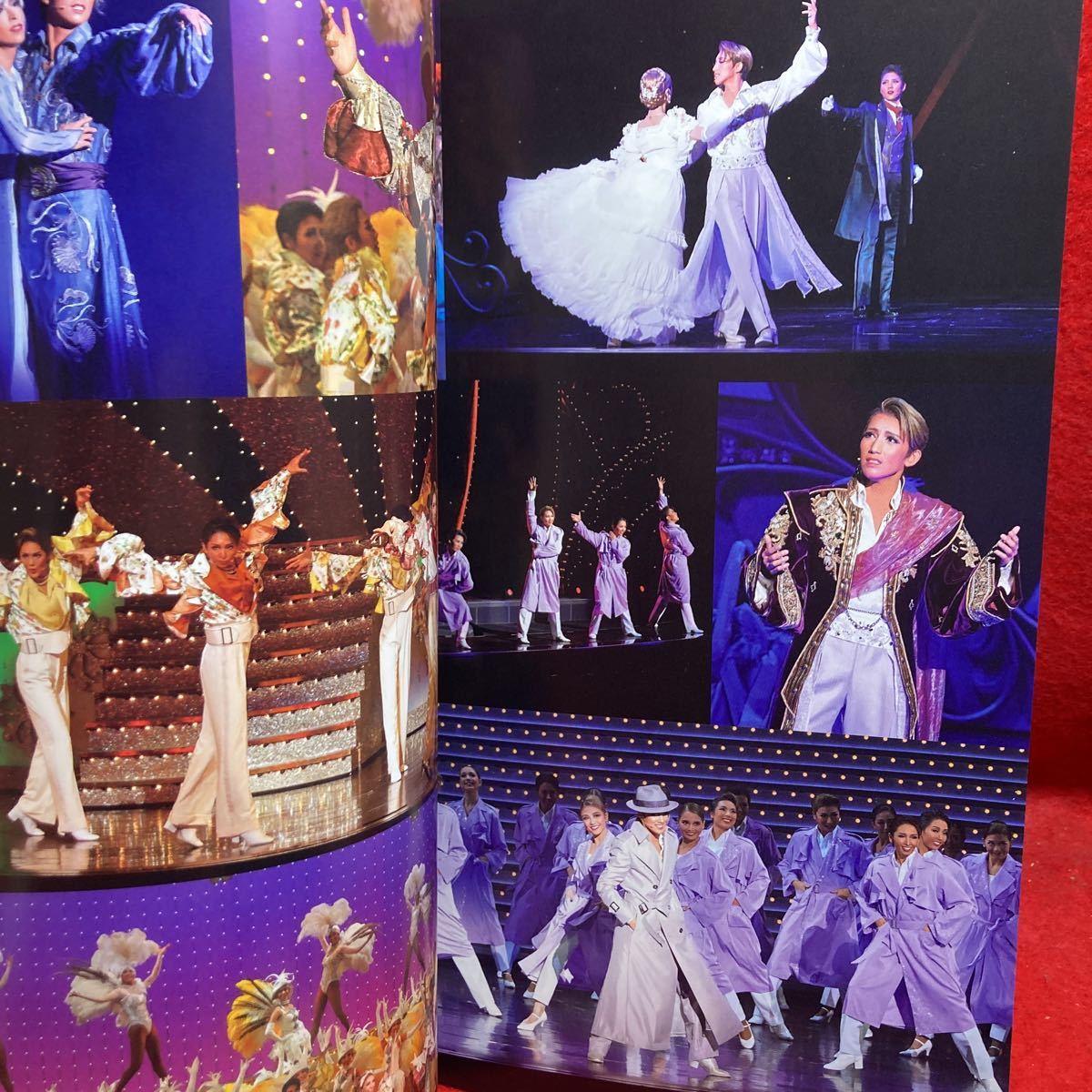 ▼TAKARAZUKA 東京宝塚劇場 宙組公演 2022 HiGH & LOW Capricciosa パンフレット 真風涼帆 潤花 芹香斗亜 桜木みなと 瑠風輝 鷹翔千空_画像2