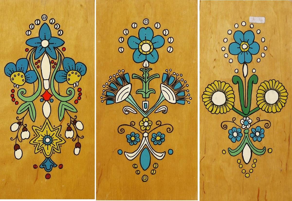  木製ペイント花の壁飾り3枚　 ヴィンテージドイツ　ハンドペイント レトロ　東欧 バウエルンマーレライ 　 フォークロア_画像2