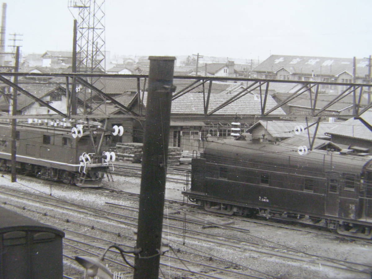 (J50)624 写真 古写真 電車 鉄道 鉄道写真 マヌ3418 昭和34年3月21日 仙台駅 はがれた跡が薄くなっています_画像2