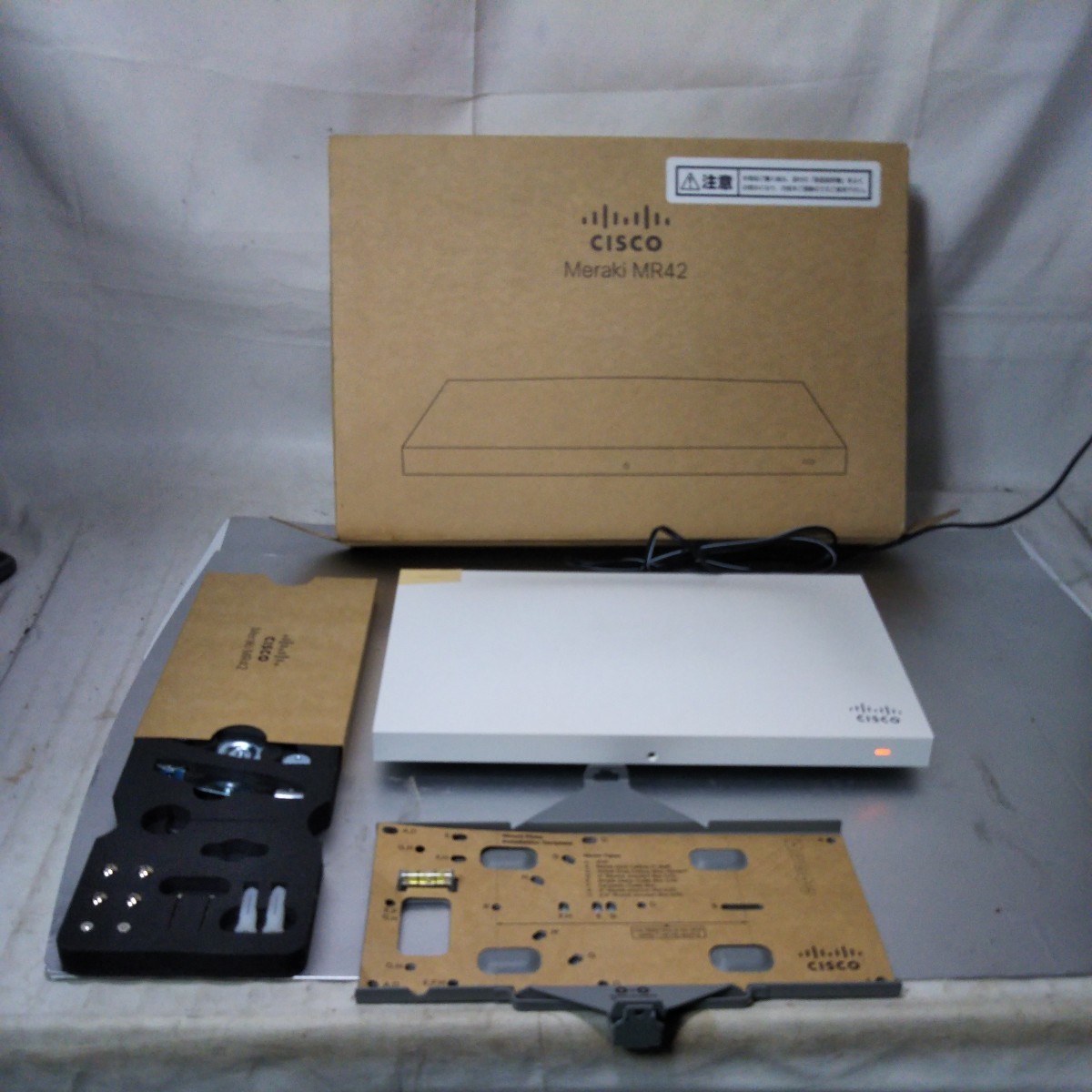 送料無料(4M2073)Cisco ルーター Meraki MR42-HW ホワイト 外箱 送料無料(4M2073)Cisco ルーター Meraki MR42-HW ホワイト 外箱