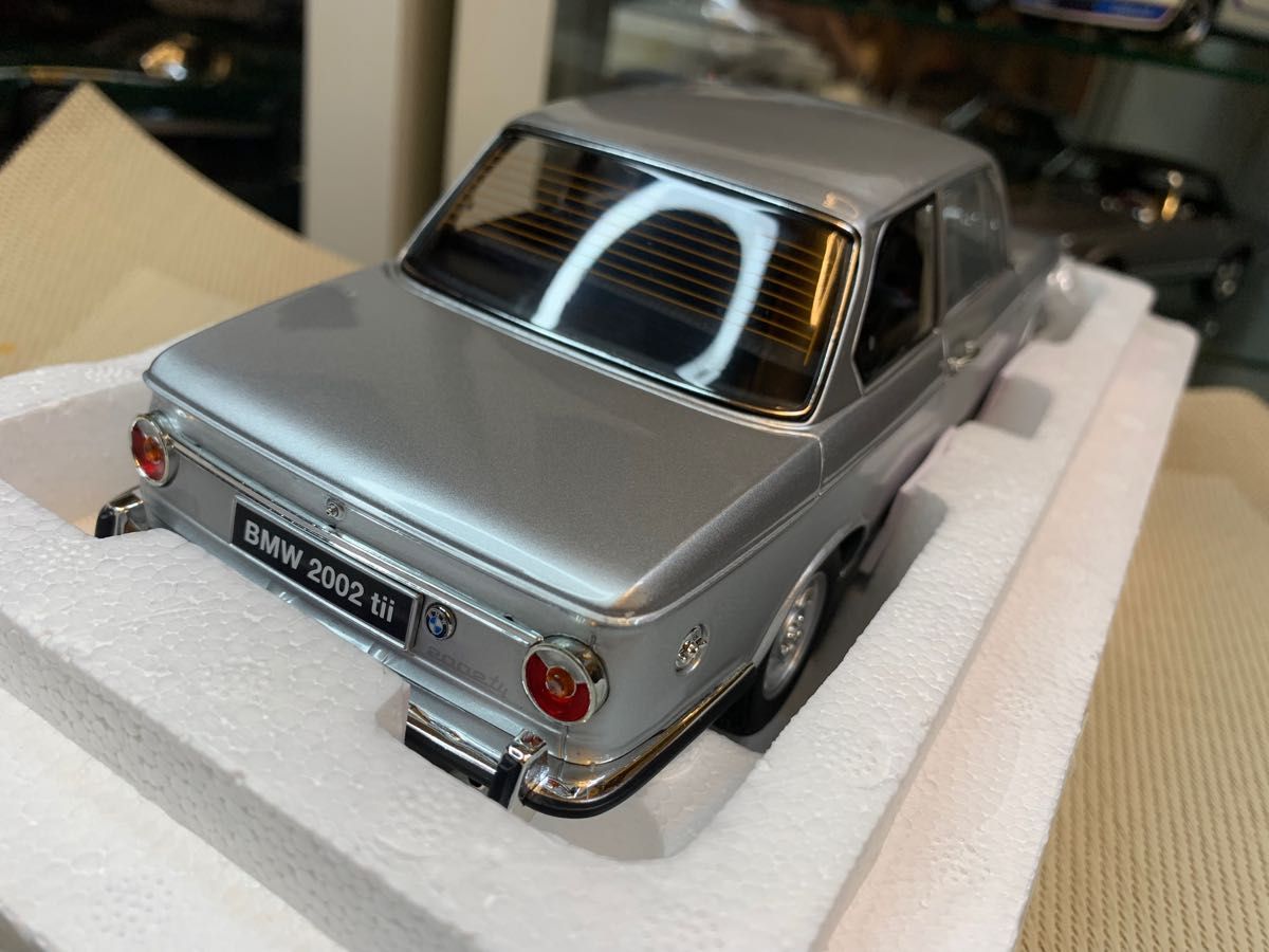 京商 1/18 BMW2002tii(シルバー)