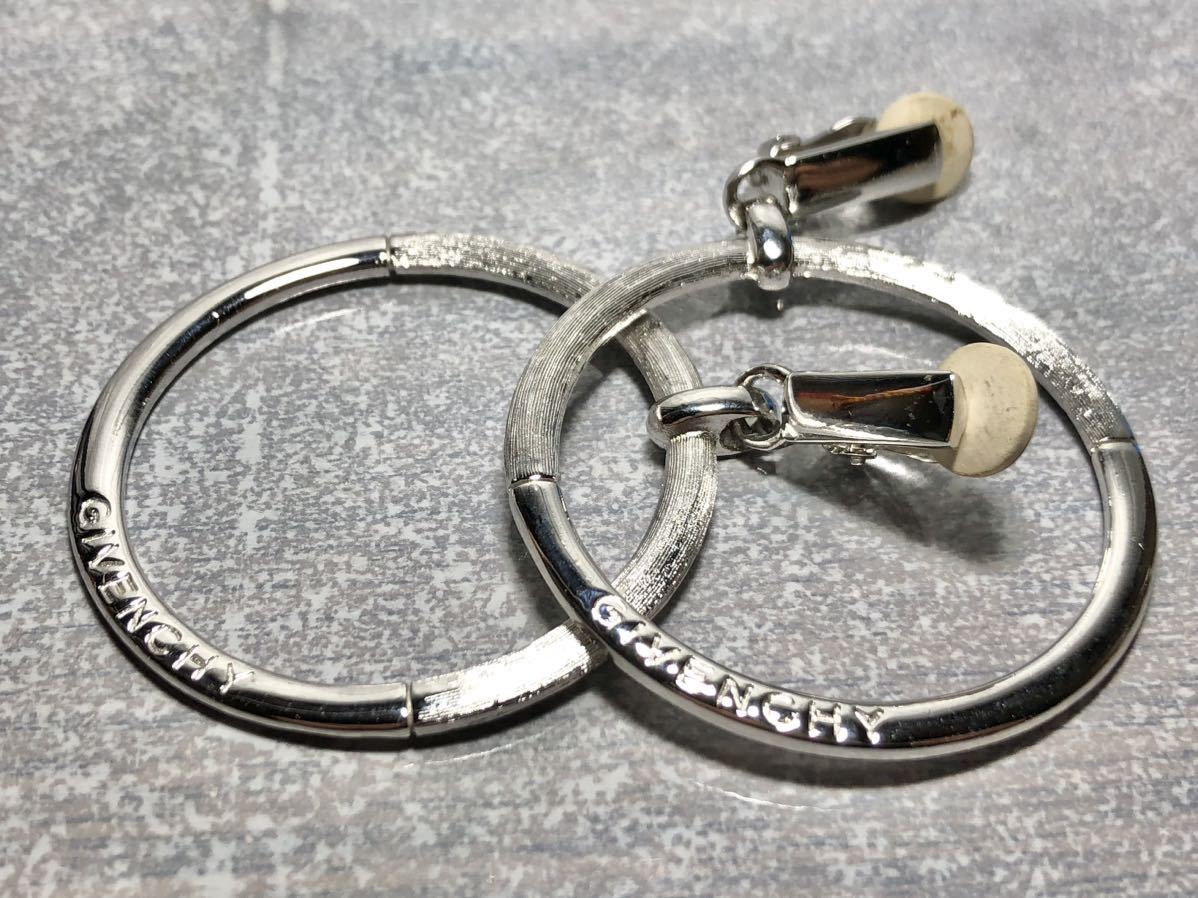 GIVENCHY　ジバンシィ　フープ　イヤリング　シルバー