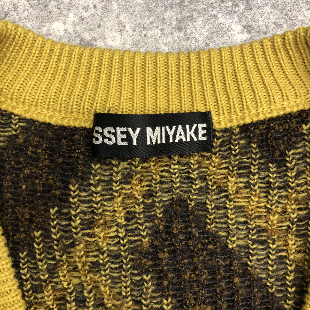 ★ ISSEY MIYAKE イッセイ ミヤケ 総柄 ニット Vネック ウール ヴィンテージ 90's 90年代 マスタード イエロー 黄色 M ODL45581 104_画像7