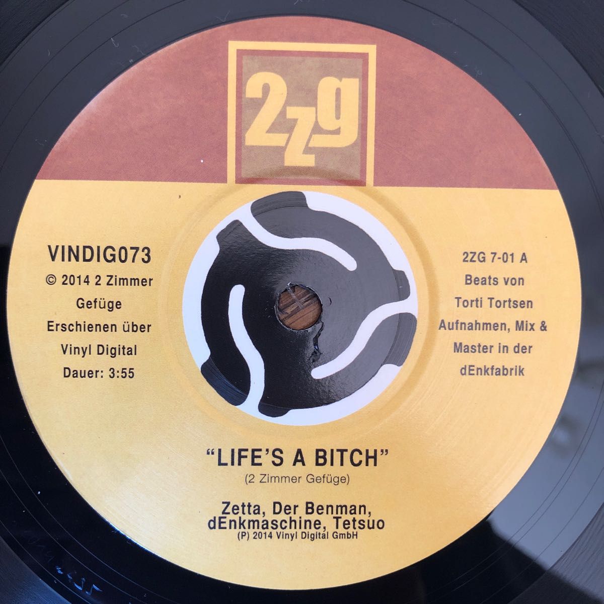 2 Zimmer Gefge/LIFE's A BITCH 新品未使用7inchアナログ 2 Zimmer Gefge/LIFE's A BITCH 新品未使用7inchアナログ