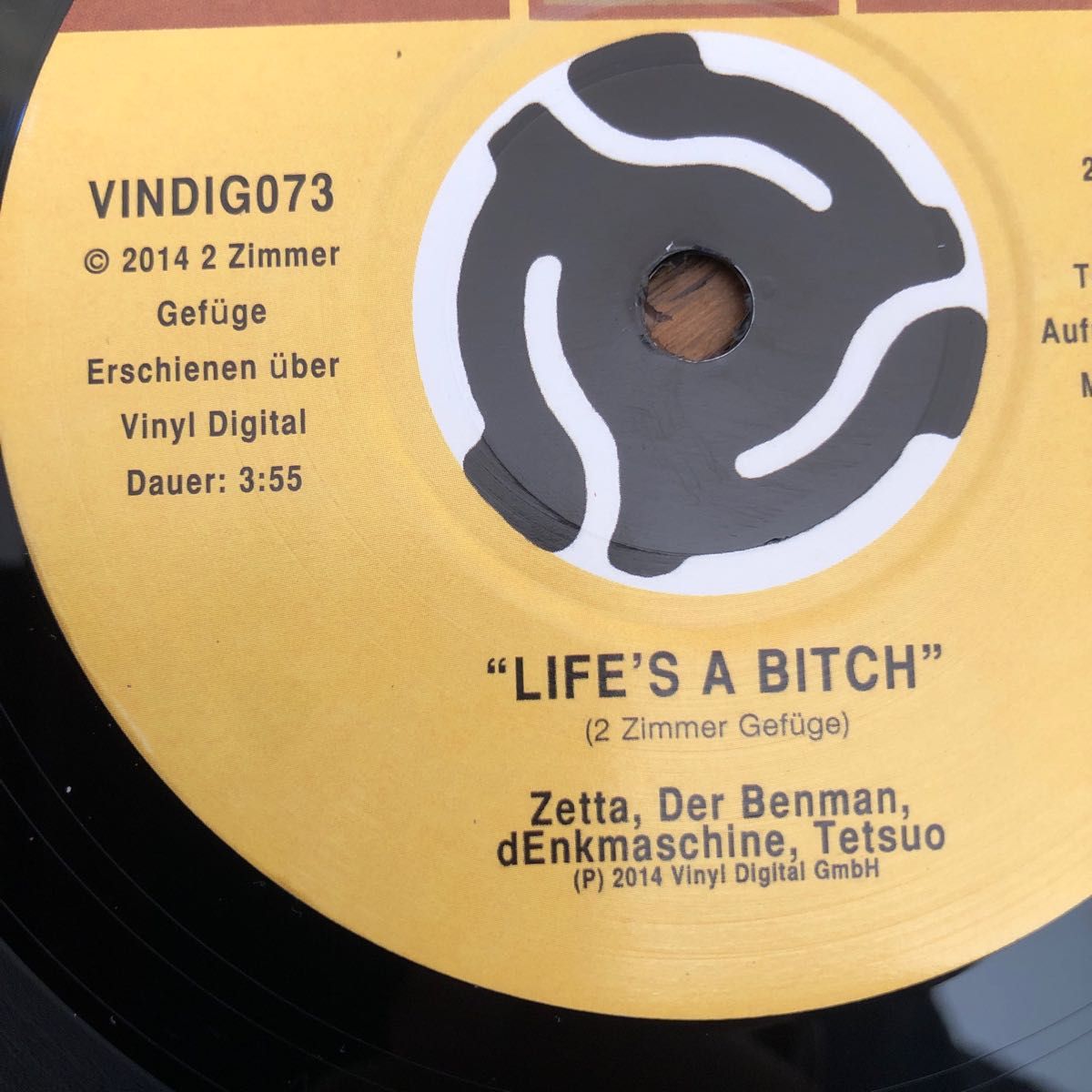 2 Zimmer Gefge/LIFE's A BITCH 新品未使用7inchアナログ 2 Zimmer Gefge/LIFE's A BITCH 新品未使用7inchアナログ