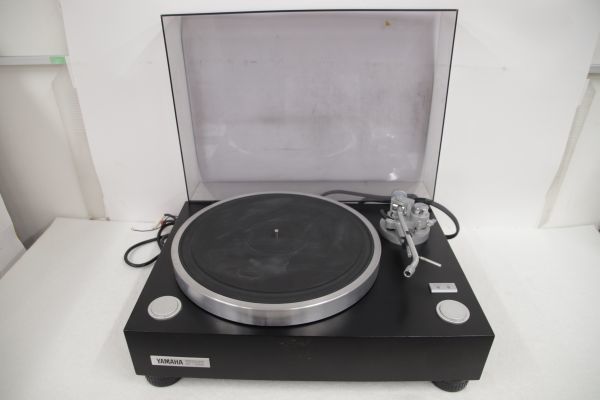 Yamaha Yamaha GT-1000 Direct Drive Turntable Direct Drive turntable (2398778)