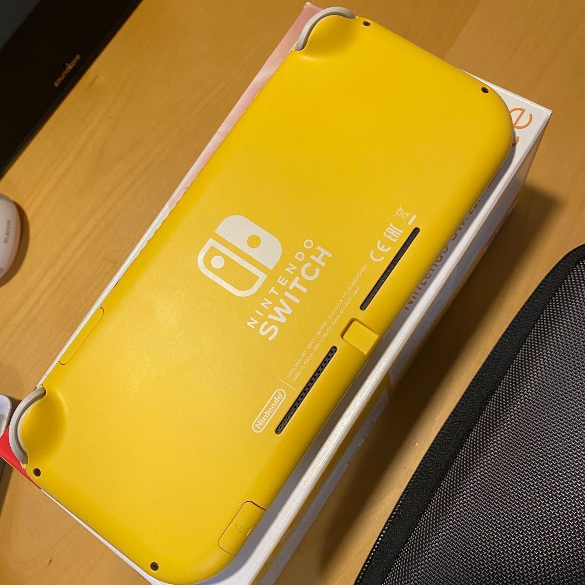 Nintendo Switch Lite イエロー ほぼ未使用(3回使用)SDカード Nintendo Switch Lite イエロー ほぼ未使用(3回使用)SDカード