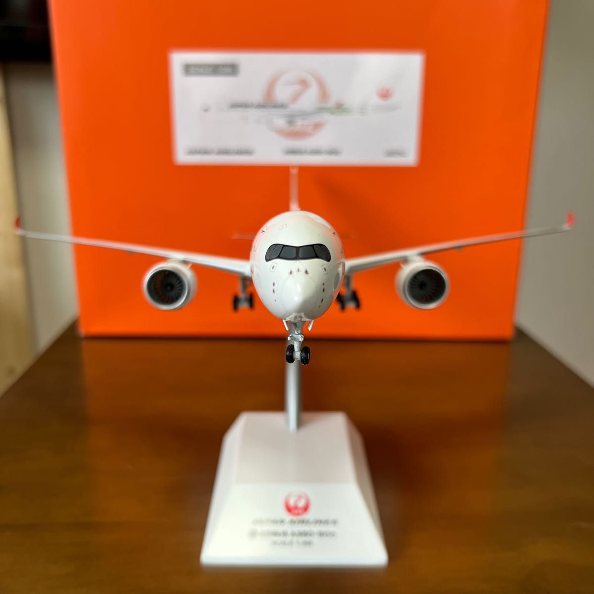 日本航空(JAL) A350-900 3号機緑ジェット1/200 モデルプレーン 日本航空(JAL) A350-900 3号機緑ジェット1/200 モデルプレーン
