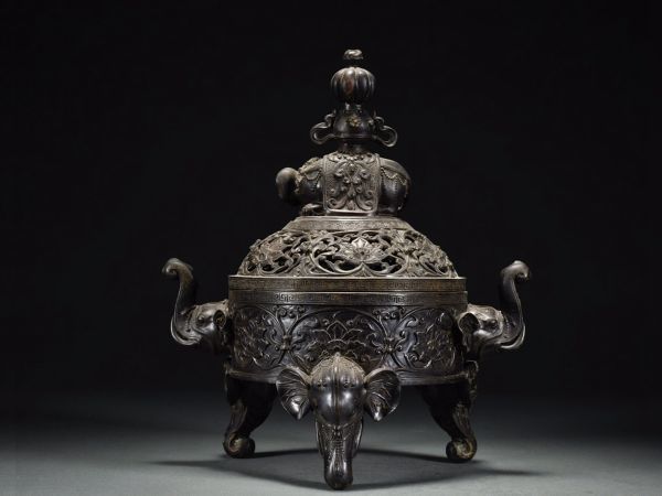 【瓏】古銅鏨刻彫 象足象首耳香薰炉 清代 康熙年製款 銅器 古賞物 中国古玩 蔵出