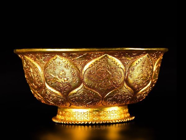 【瓏】古銅鏨刻彫 塗金花鳥碗 時代物 古置物擺件 銅器 中国古賞物 蔵出