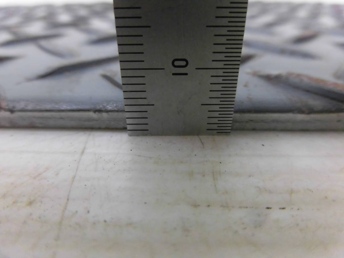 縞板　鉄板　板厚4.5mm　225mm x965 mm 1枚 切材　切板　溶接材　側溝蓋 _画像5
