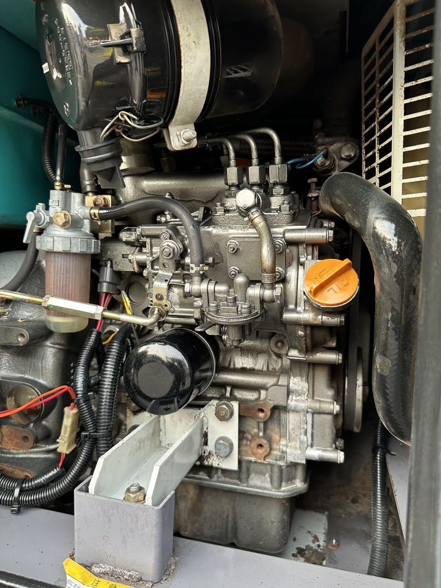 中古。デンヨー / Denyo ディーゼルエンジン溶接機 DLW300ES 動作確認済み 良品。_画像3