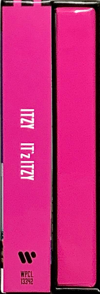 「K-POP ITZY IT’z ITZY (初回限定盤A) CD１枚組 全１２曲収録」外箱付き オリジナルトレーディングカード.IDカード無し_画像6