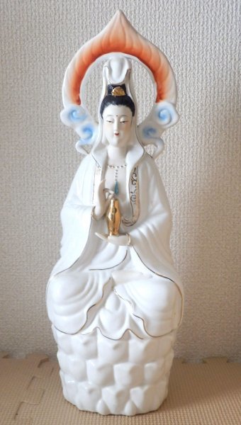 上品】 ご利益 神様 人形 陶器 仏像 o56：観音様 海外？日本 置物 飾り