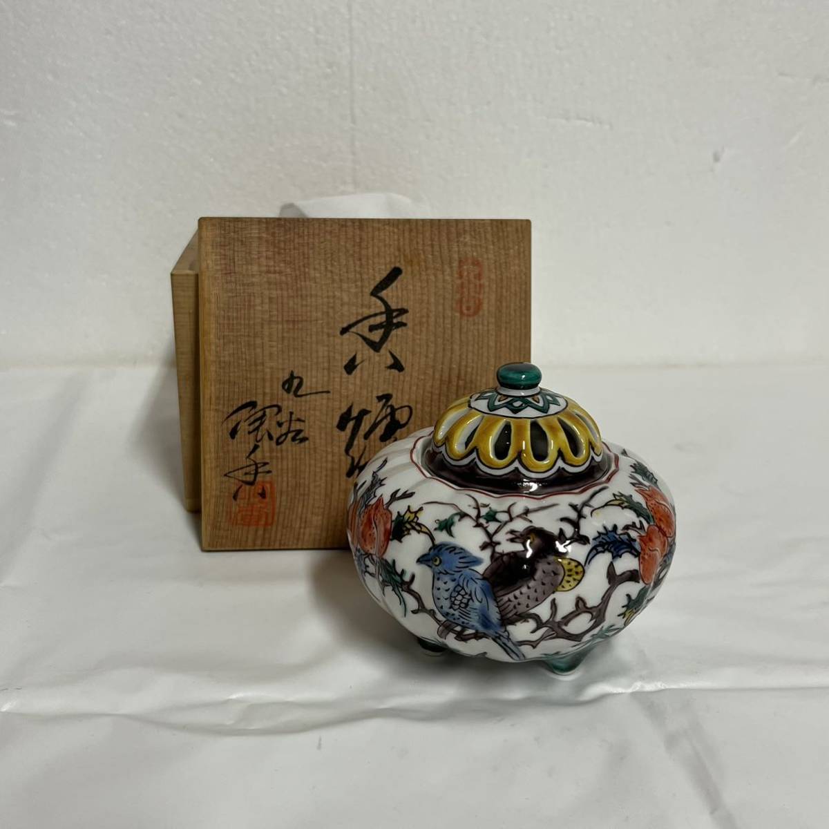 未使用☆九谷焼香炉花鳥図三足色絵角福香道具共箱付| JChere雅虎拍卖代购