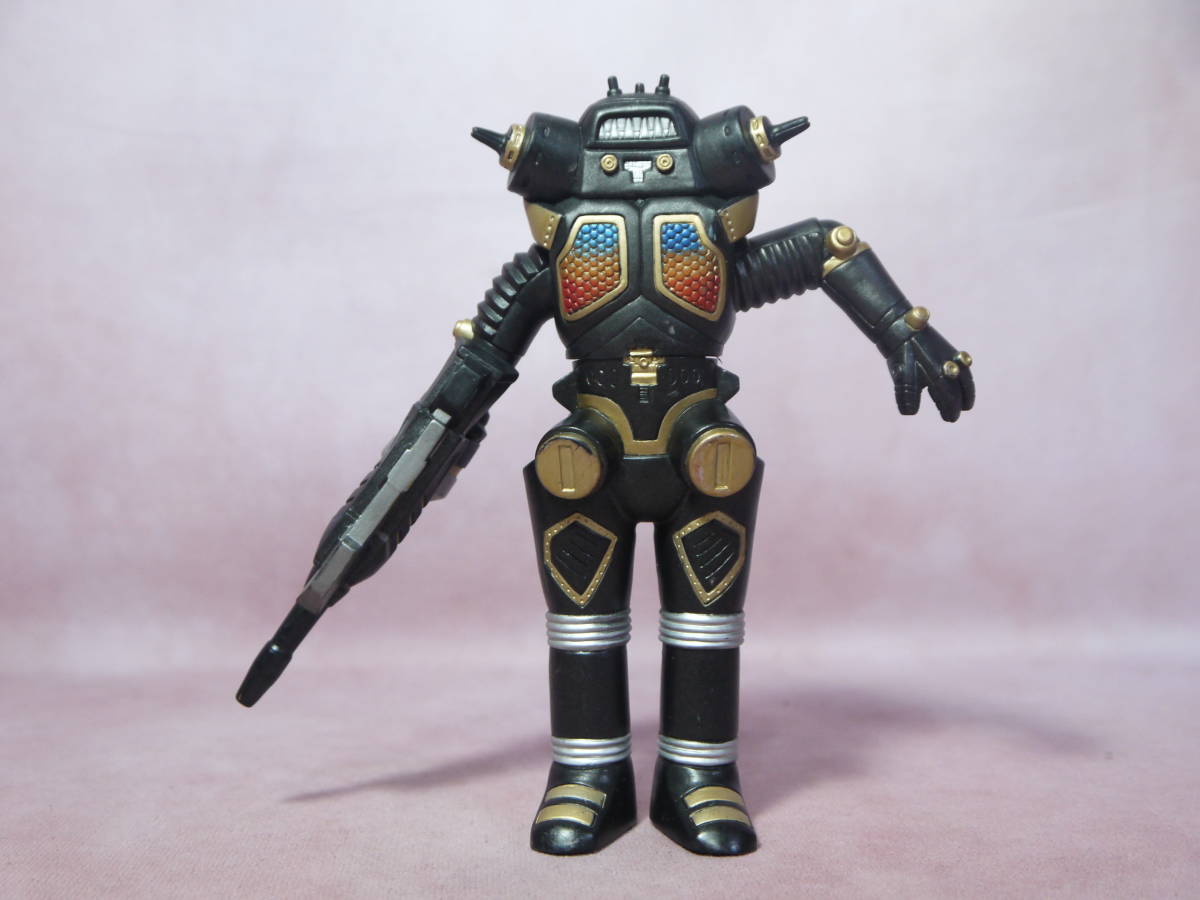 ウルトラ怪獣シリーズ キングジョーブラック ソフビ バンダイ 全高16