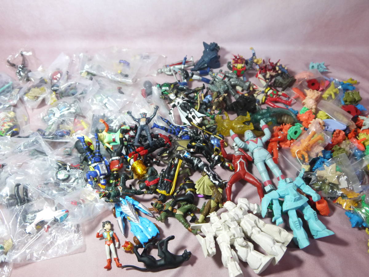 ジャンク品 仮面ライダー ライダーマシン ガンダム ウルトラマンなど