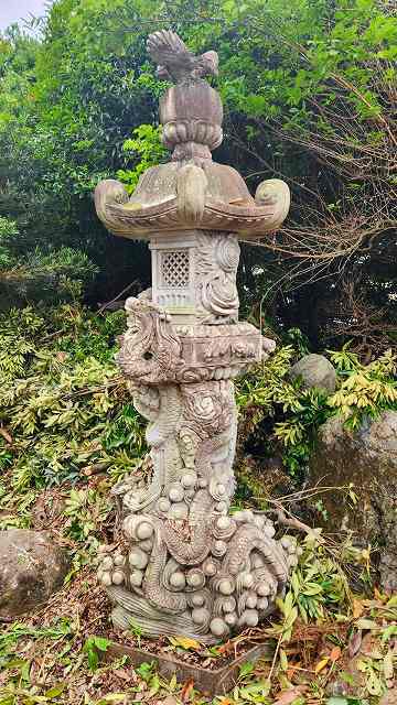 A0709】 石灯篭 洋風 エスニック 置物 オブジェ 美術品 庭園 A0709】 石灯篭 洋風 エスニック 置物 オブジェ 美術品 庭園