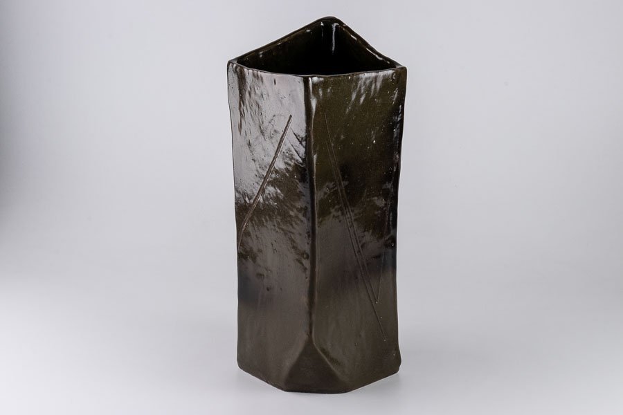 【作家物】『 黒釉 花入 フラワーベース 高さ43.5cm 在銘 15962 』 インテリア オブジェ 壺 花瓶 花生 陶芸 陶磁器 焼物