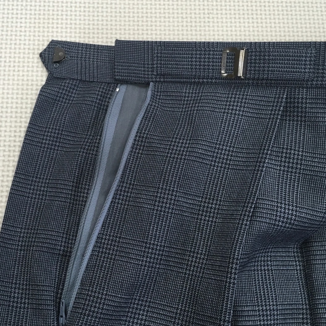 新品未使用品)新潟県 神納中学校 女子制服4点セット ◇BM◇LL 新品未使用品)新潟県 神納中学校 女子制服4点セット ◇BM◇LL