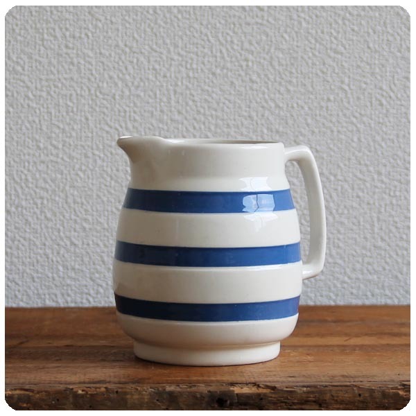 イギリス アンティーク CHEF WARE 陶器ミルクジャグ/コーニッシュウェア/食器【定番ブルー＆ホワイトのボーダー柄】Y-180_画像1
