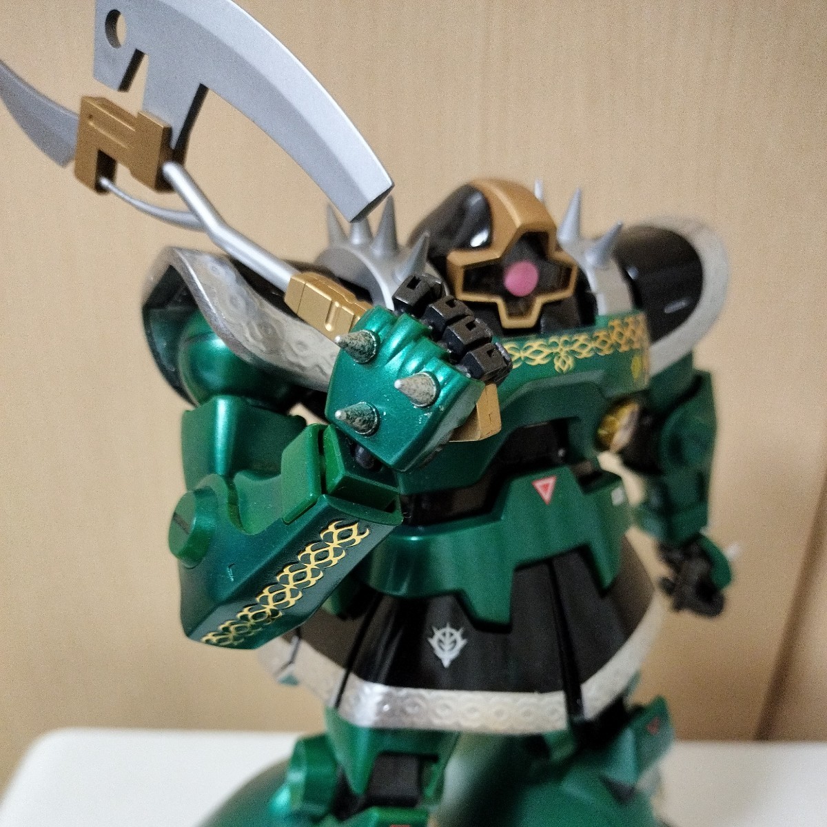 即決 MG 1/100 MS-09R ドズル・ザビ専用リック・ドム 塗装済 完成品