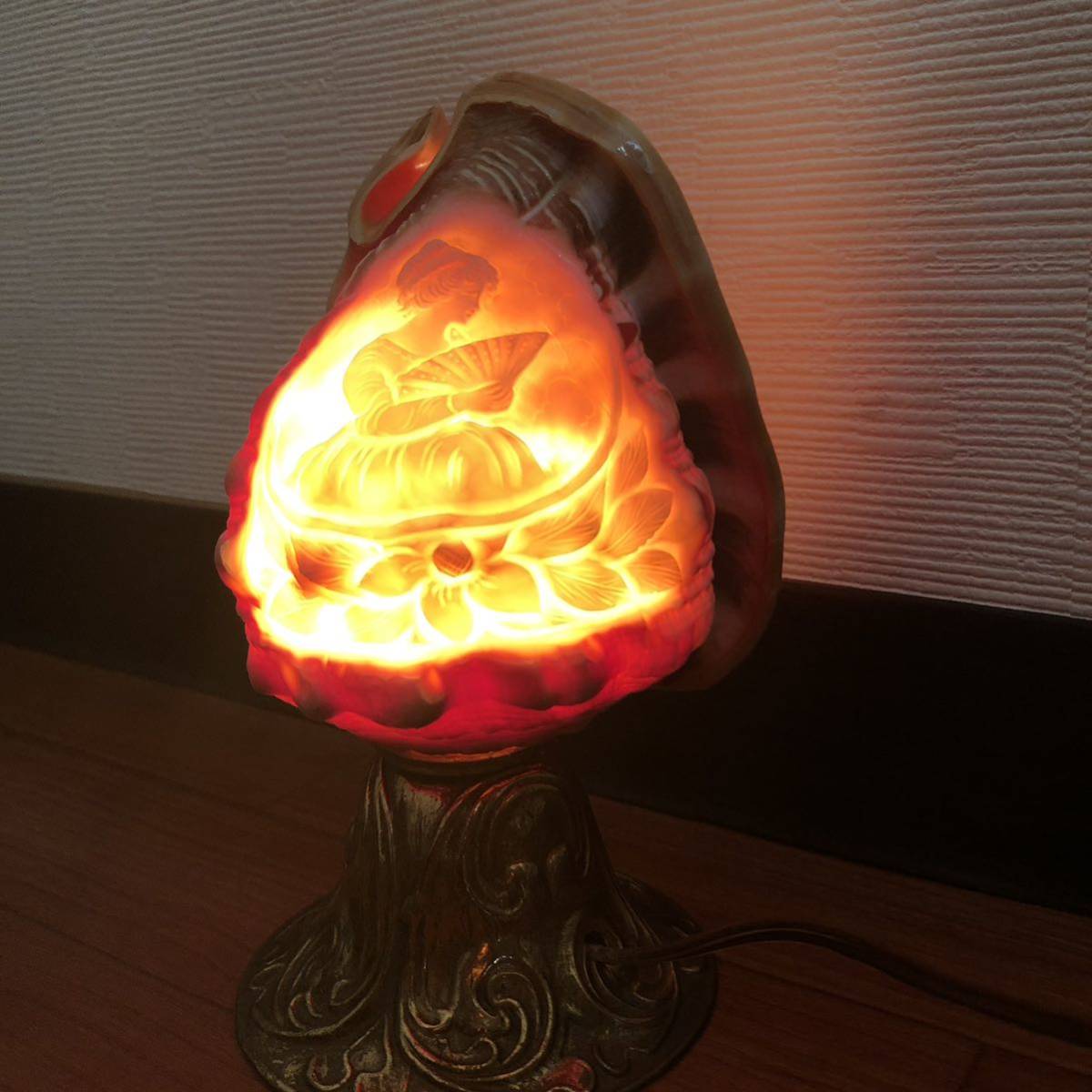 【美品】シェルランプ★デザインランプ 貝殻ランプ ナイトランプ ナイトスタンド 照明 洋風 ヨーロピアン風_画像5