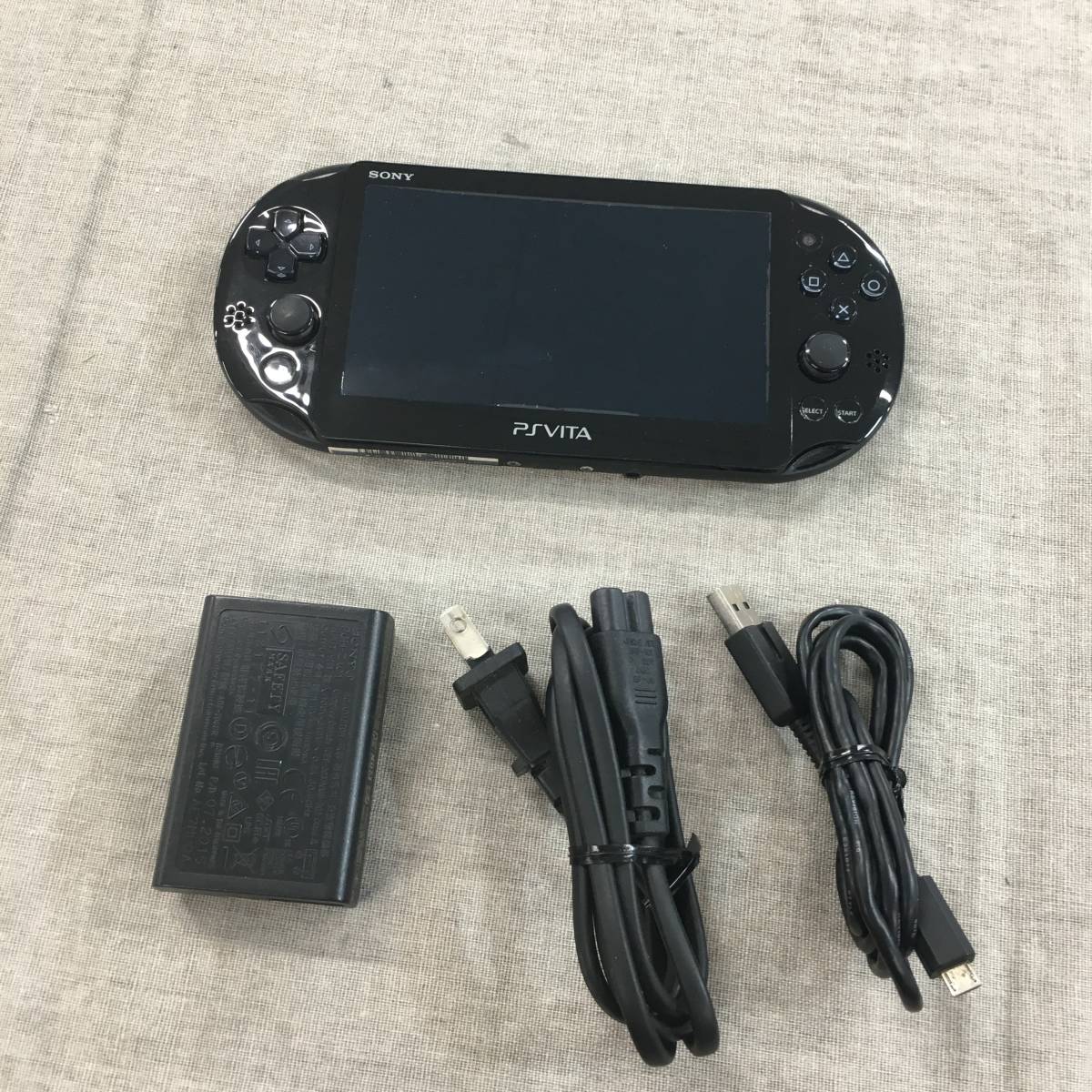 現状品 PlayStation Vita Wi-Fiモデル ブラック (PCH-2000ZA11)(PS