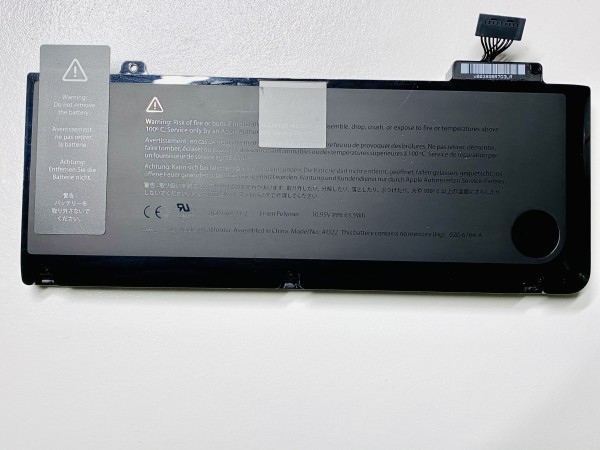 MacBook Pro バッテリー【取付用ツール付き】（13インチ/2009~2012）⑦_画像1