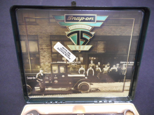 SNAP-ON スナップオン　1920-1995 SEVENTY FIFTH ANNIVERSARY COMMEMORATIVE SET COLLECTOR EDITION 　工具　75周年記念　コレクション_画像4