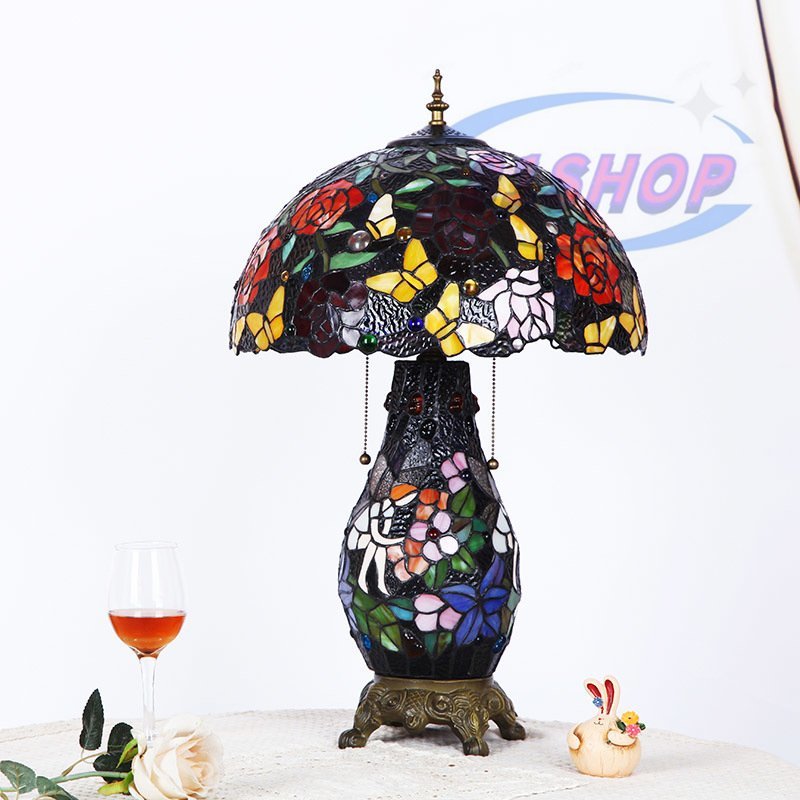 「81SHOP」極美品 ステンドランプ ステンドグラス 花柄 レトロな雰囲気がおしゃれ ティファニー 瑠璃 上品ランプ_画像2