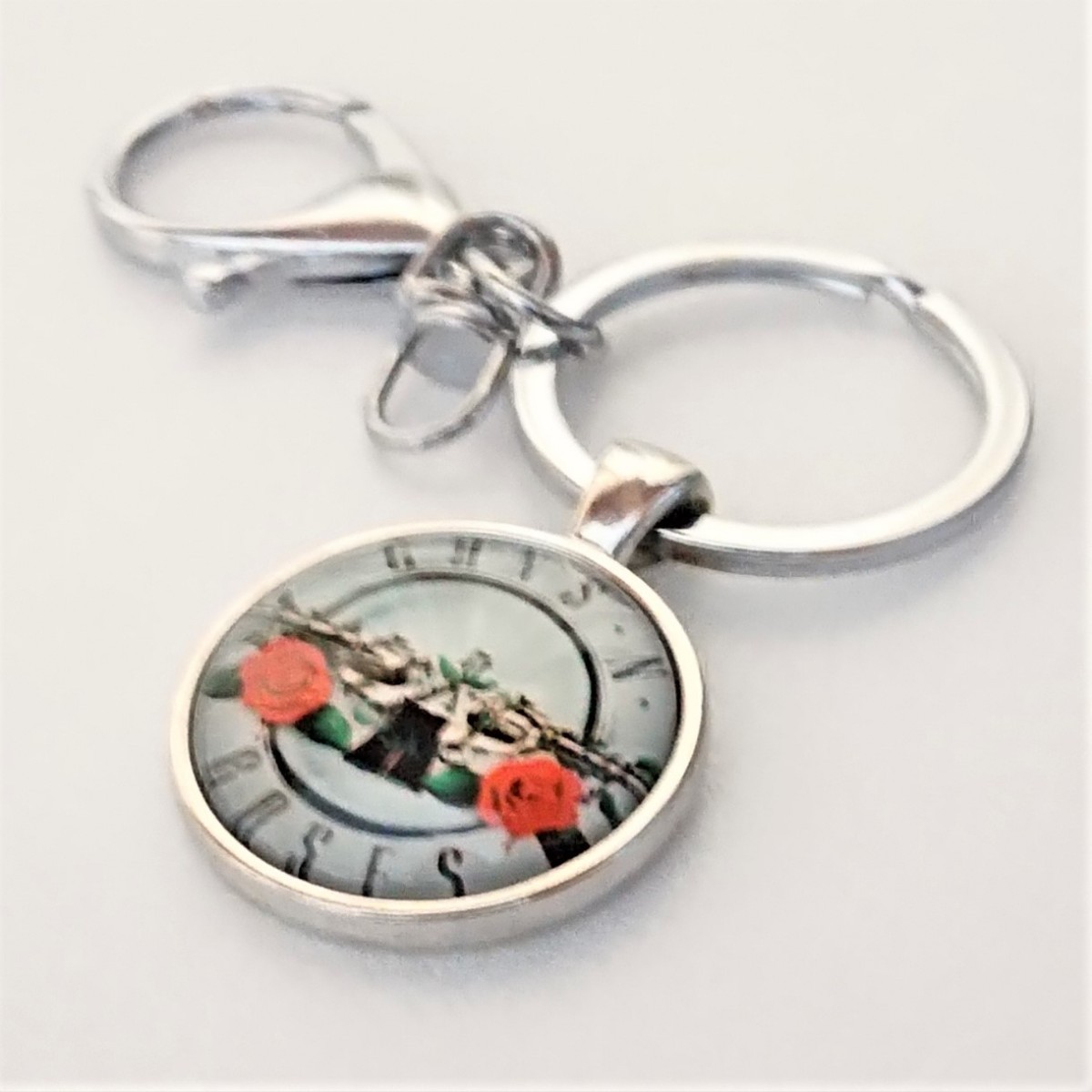 Guns N\' Roses gun z* and * low zes key holder A