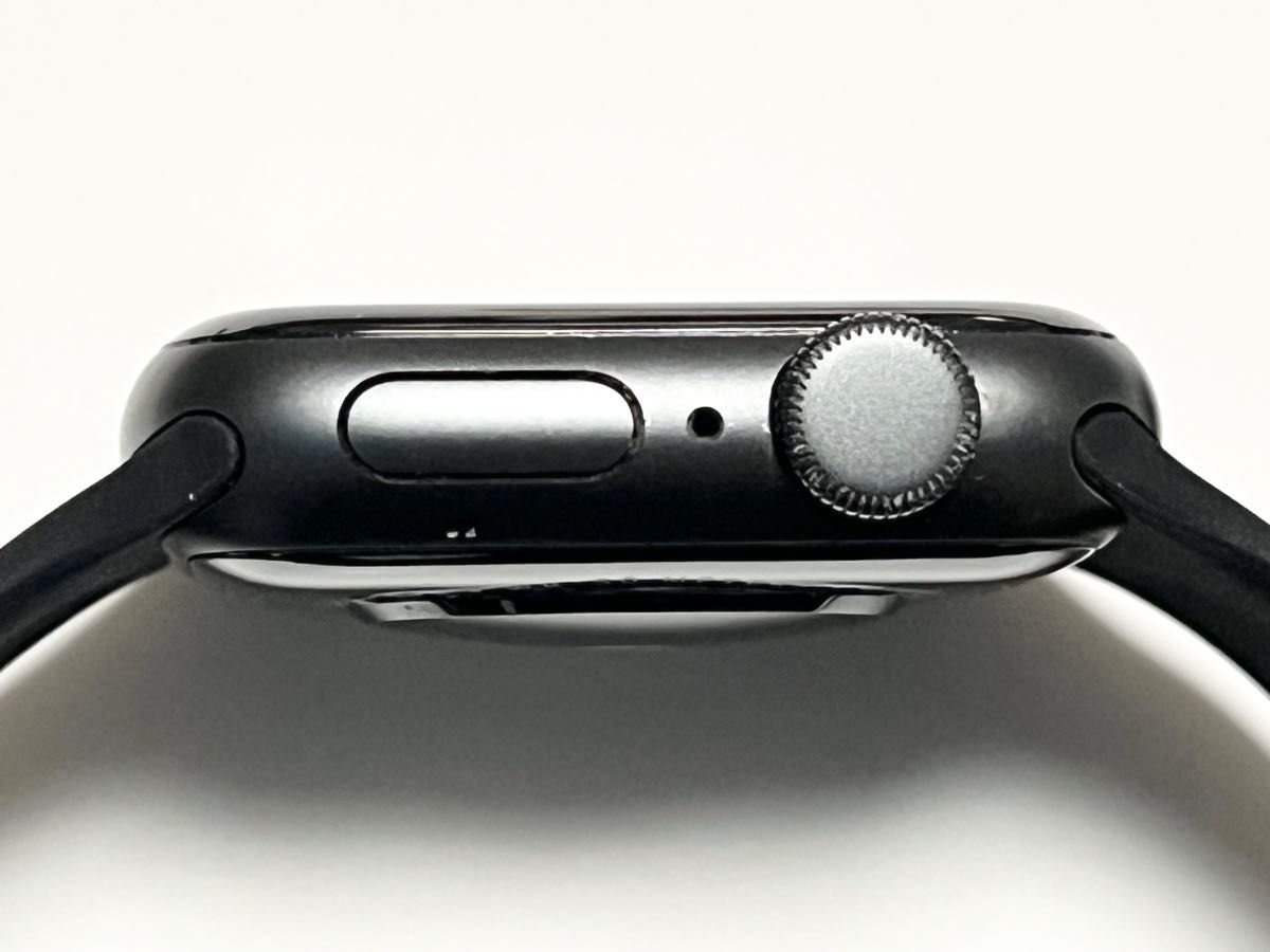 Apple Watch SE（第1世代） GPSモデル 40mm スペースグレイアルミニウム