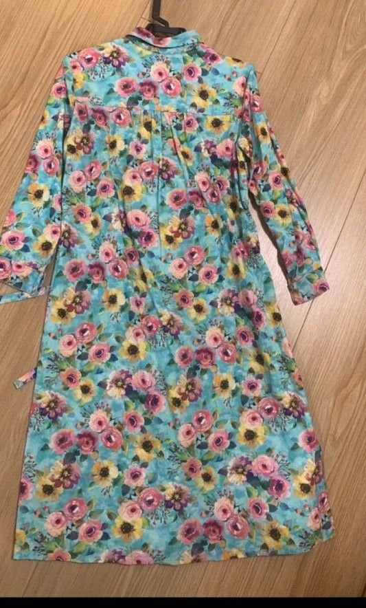 新品未使用　ハンドメイド　花柄シャツワンピース