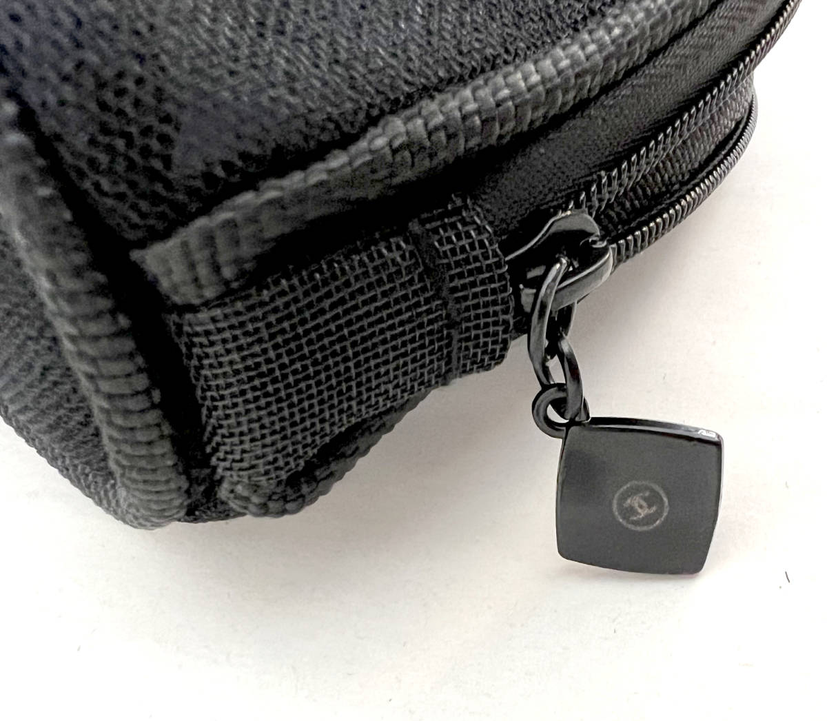 新品未使用 CHANEL メッシュ ポーチ シャネル コスメポーチ 新品未使用 CHANEL メッシュ ポーチ シャネル コスメポーチ