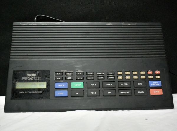 #*#YAMAHA RX21 rhythm machine high quality. PCM recording because of sound source use. variegated function.9 sound color mounted. owner manual * pattern book attached 