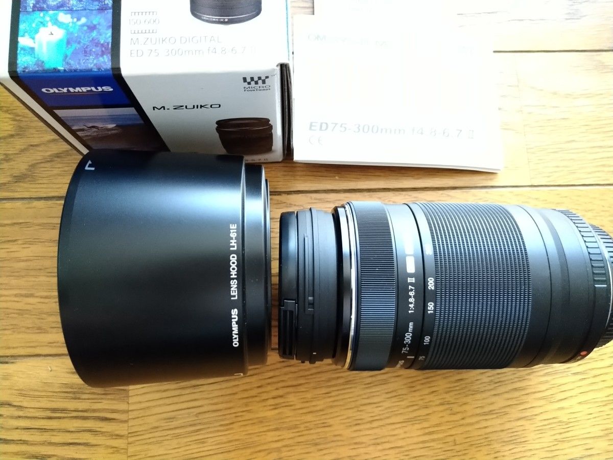 最終価格OLYMPUS M.ZUIKO DIGITAL ED 75-300mm F4.8-6.7 II ・レンズフード 美品