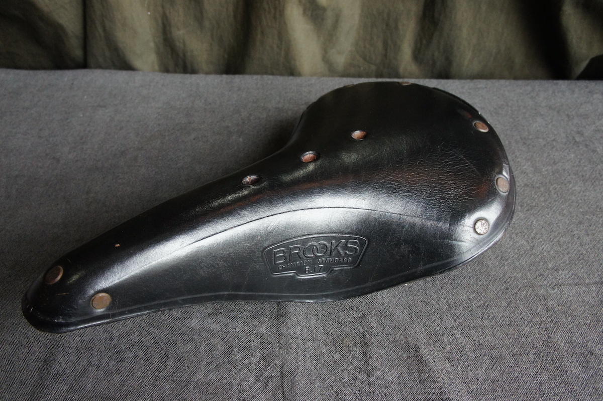 状態 送料込 当時物1976年製 英国製BROOKS B17 CHAMPION 状態 送料込 当時物1976年製 英国製BROOKS B17 CHAMPION