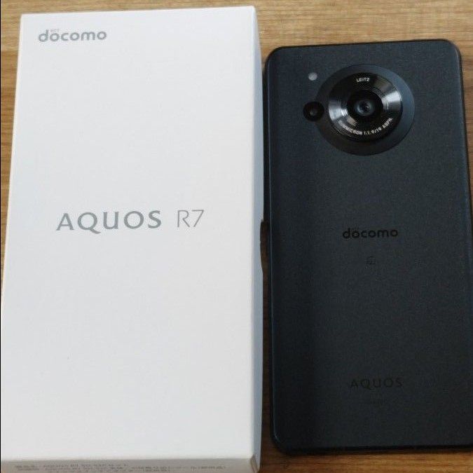 AQUOS R7 SIMロック解除 SIMフリー docomo-